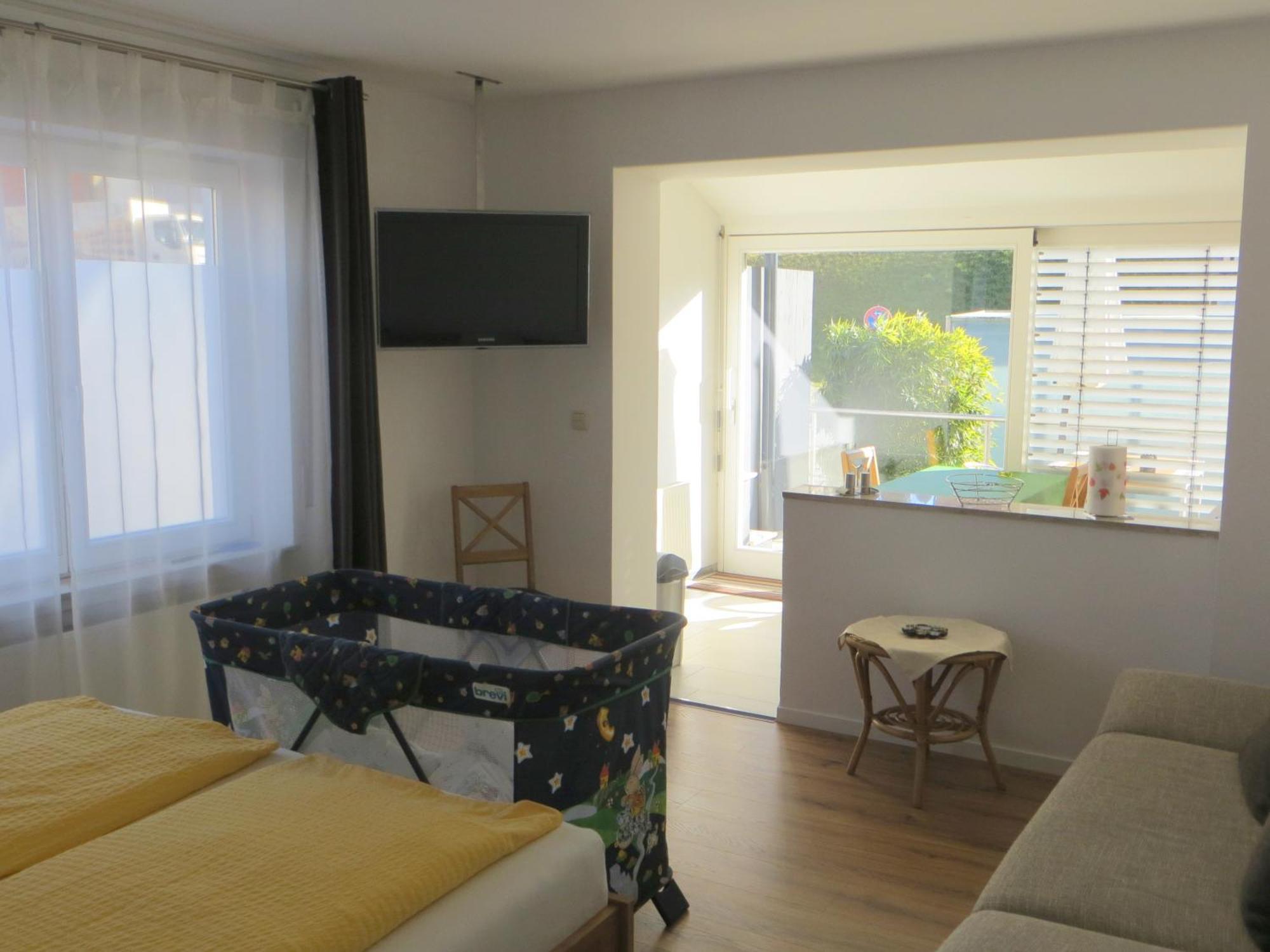 Gaestehaus Sommertal Mit Pool Im Garten, Eigener Parkplatz, 800M Zum Bodensee, 300M Zur Altstadt Meersburg Værelse billede