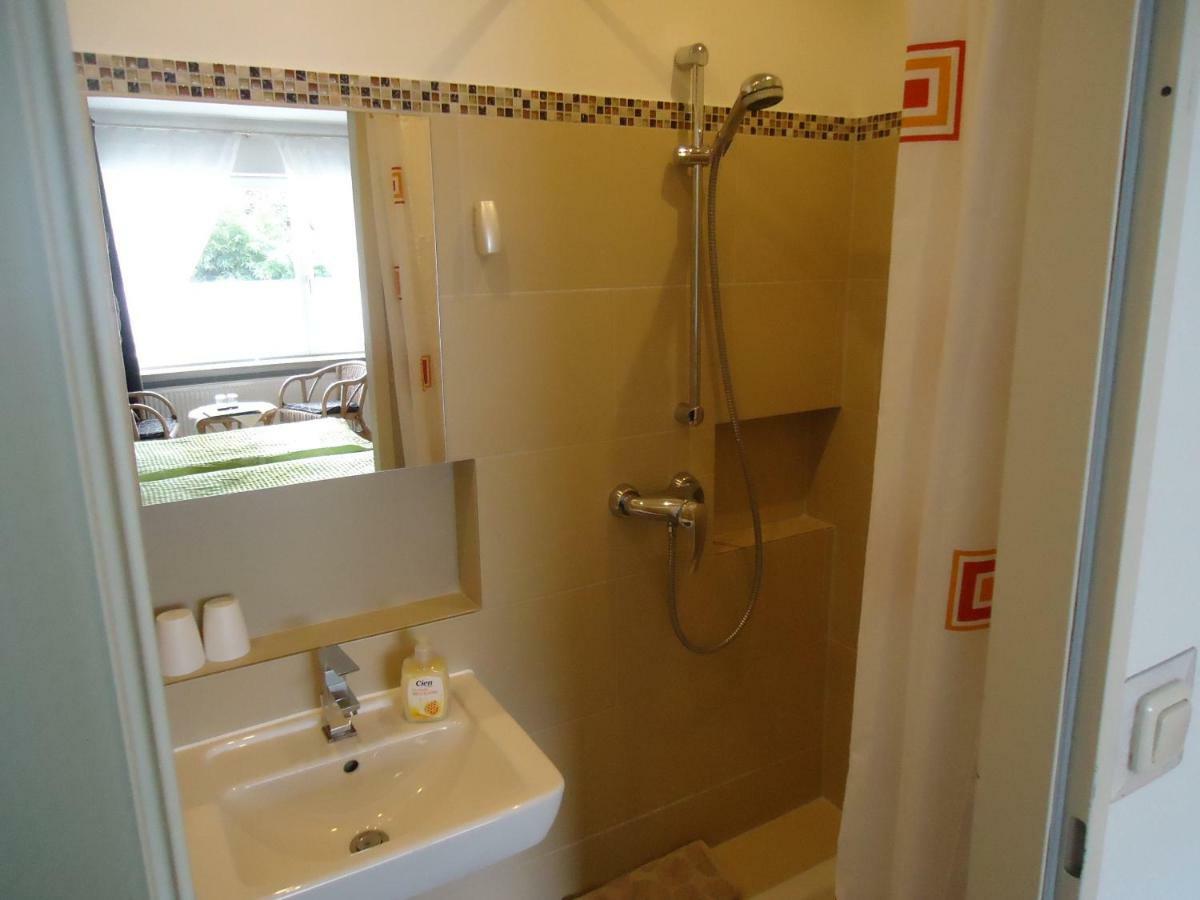 Gaestehaus Sommertal Mit Pool Im Garten, Eigener Parkplatz, 800M Zum Bodensee, 300M Zur Altstadt Meersburg Eksteriør billede